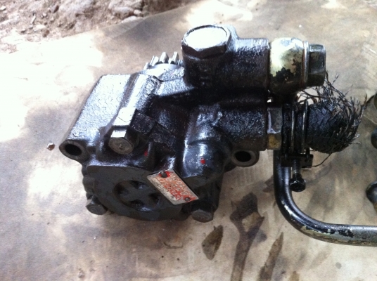 ขาย ปั้มปั่นเพาเวอร์ mitsubishi 6d16 เฟืองตรง ของถอด