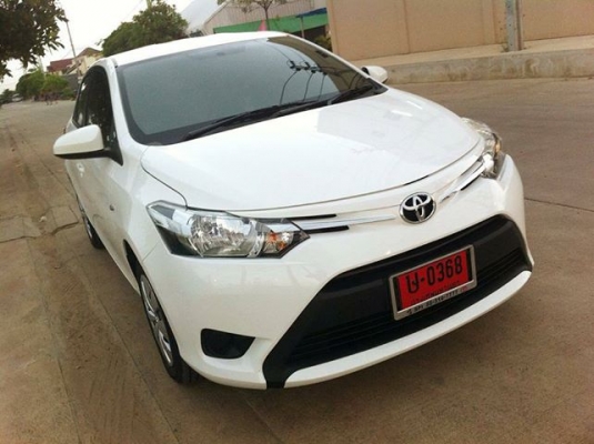 ต้องการขายดาวน์  NEW vios ปี2013 รุ่นใหม่ล่าสุด  สีขาว  เกียร์ ธรรมดารุ่น เจ