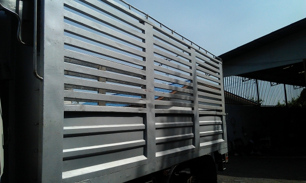 ขายกระบะสแตนเลสสภาพสวยใส่รถ10ล้อ