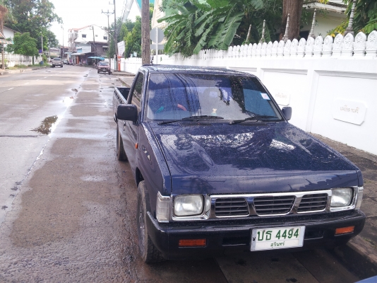 ขาย นิสสันบิกเอ็มจอโค้ง  130000  สภาพรถ สวยแอร์เย็นเครื่องดี สีสวย100เปอร์เซน  แซดซีสวยไม่มีผู เครื่องเบนซิน แซน16 ติดแก็ส แล้วเรียนร้อย ราคาคุยกันได้ครับลดได้ลดไป  0898495511