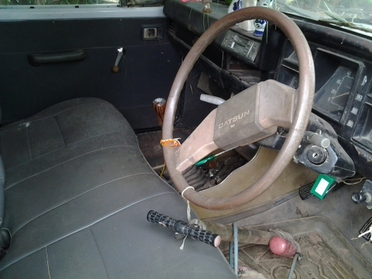 รถกระบะนิสสันโปร กระบะเลส(ลดเเล้ว    เหลือ   43000   บาท)