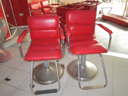 มี 4 ตัวสภาพใหม่มาก  ขายถูก 800X4เท่ากับ3200บาท