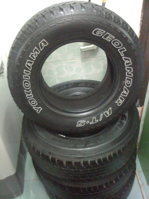 ขายยาง มิชิลิน 265/70 R16 ปี2012 เเละ DUNLOP 235/75 R15 AT22 , ยาง YOKOHAMA 235/R15 ปี 2011 ขายยาง มิชิลิน 265/70 R16 ปี2012 เเละ DUNLOP 235/75 R15 AT22 , ยาง YOKOHAMA 235/R15 ปี 2011