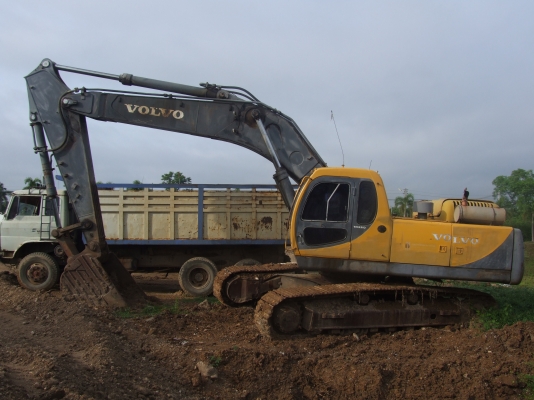 VOLVO EC 360 LC ขายด่วนสภาพดีพร้อมใช้งาน
