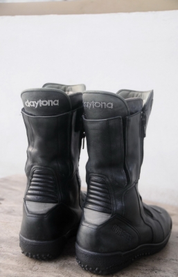 รองเท้าขี่มอเตอร์ไซค์ dayto-na