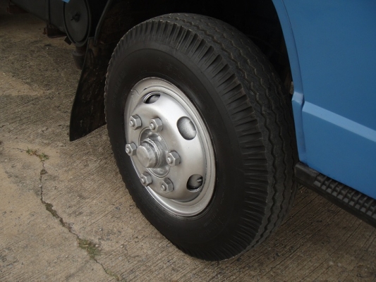 ขอบคุณทีมงาน Truck2Hand มากครับ ขาย ISUZU NPR เอฟหน้า - หลัง ยาว 4.30 เมตร ห้างแท้