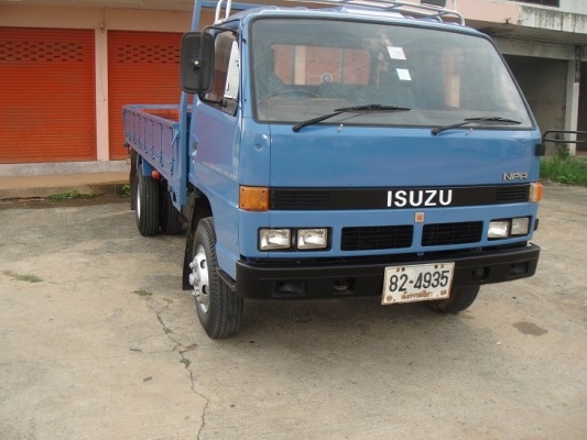 ขอบคุณทีมงาน Truck2Hand มากครับ ขาย ISUZU NPR เอฟหน้า - หลัง ยาว 4.30 เมตร ห้างแท้