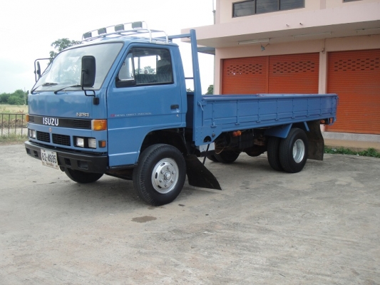 ขอบคุณทีมงาน Truck2Hand มากครับ ขาย ISUZU NPR เอฟหน้า - หลัง ยาว 4.30 เมตร ห้างแท้