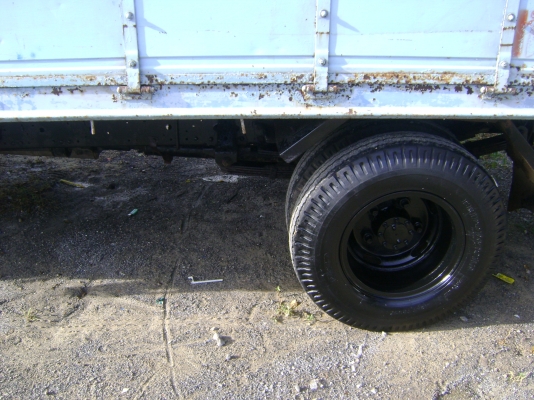 ขายรถ 6 ล้อ NKR เครื่อง4BE 110 แรง เครื่องดี คัชชีสวย  บางเดิมทั้งคัน