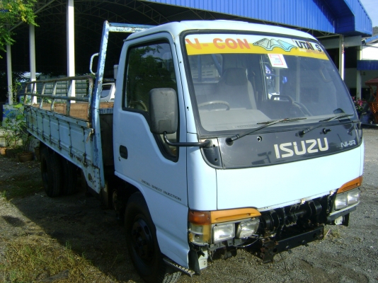 ขายรถ 6 ล้อ NKR เครื่อง4BE 110 แรง เครื่องดี คัชชีสวย  บางเดิมทั้งคัน