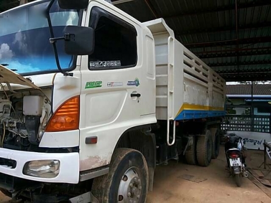 รถฮีโน่ 10 ล้อดั้ม 380 แรงม้า ปี 52  สนใจติดต่อ 081 - 6079515