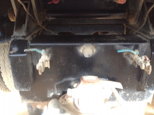 รถฮีโน่ 10 ล้อดั้ม 380 แรงม้า ปี 52  สนใจติดต่อ 081 - 6079515