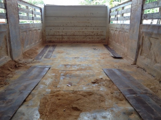 รถฮีโน่ 10 ล้อดั้ม 380 แรงม้า ปี 52  สนใจติดต่อ 081 - 6079515