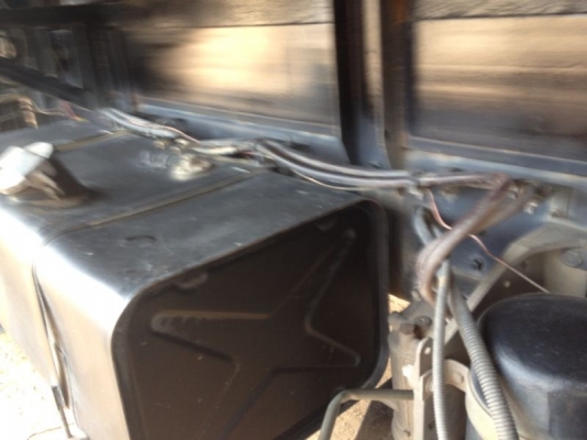 รถฮีโน่ 10 ล้อดั้ม 380 แรงม้า ปี 52  สนใจติดต่อ 081 - 6079515