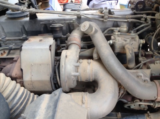 รถฮีโน่ 10 ล้อดั้ม 380 แรงม้า ปี 52  สนใจติดต่อ 081 - 6079515