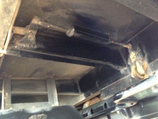 รถฮีโน่ 10 ล้อดั้ม 380 แรงม้า ปี 52  สนใจติดต่อ 081 - 6079515