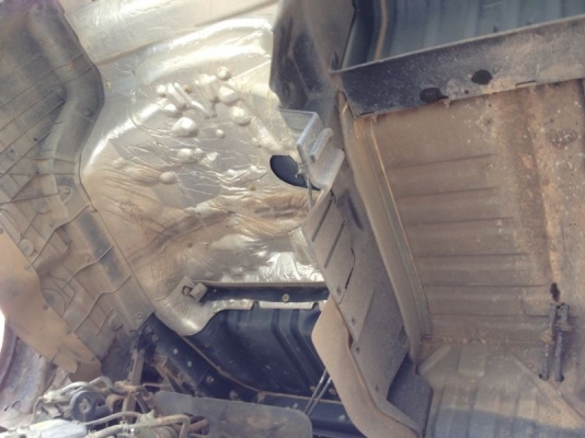 รถฮีโน่ 10 ล้อดั้ม 380 แรงม้า ปี 52  สนใจติดต่อ 081 - 6079515