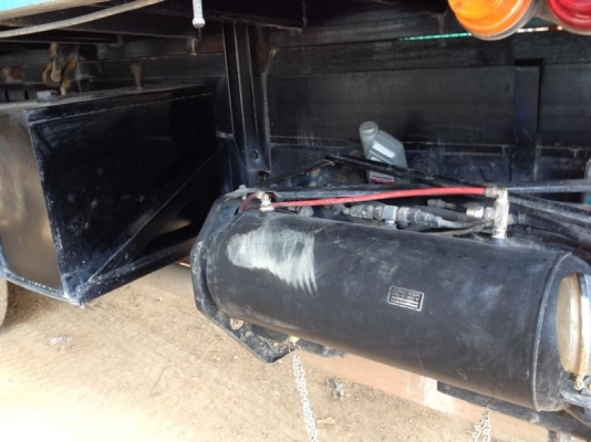 รถฮีโน่ 10 ล้อดั้ม 380 แรงม้า ปี 52  สนใจติดต่อ 081 - 6079515