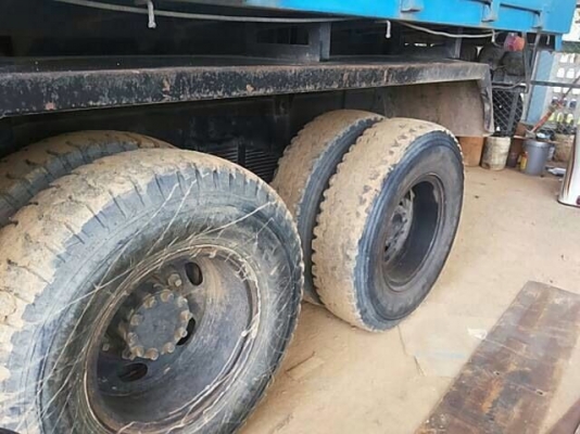 รถฮีโน่ 10 ล้อดั้ม 380 แรงม้า ปี 52  สนใจติดต่อ 081 - 6079515