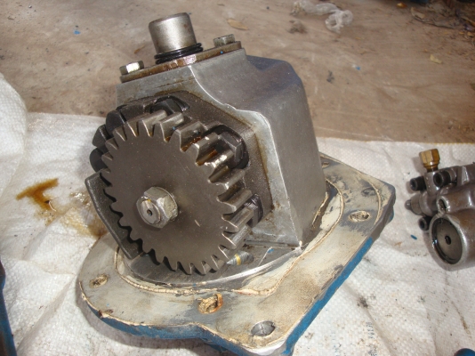 ขายปั้มขาวปั้มแดงยกหางรถไถฟอร์ดพร้อมชุดพีทีโอ