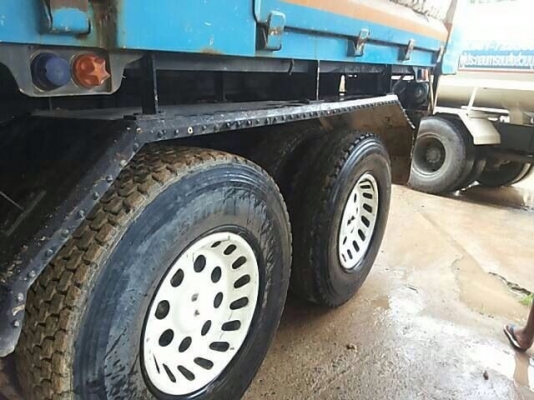 รถฮีโน่ 10 ล้อดั้ม 260 แรงม้า ปี 48 สนใจติดต่อ 081 - 6079515