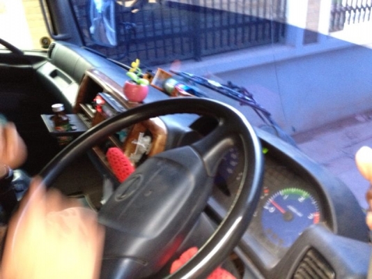 รถฮีโน่ 10 ล้อดั้ม 260 แรงม้า ปี 48 สนใจติดต่อ 081 - 6079515