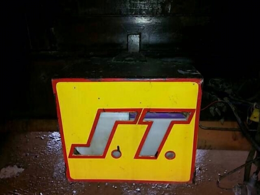 รถฮีโน่ 10 ล้อดั้ม 260 แรงม้า ปี 48 สนใจติดต่อ 081 - 6079515