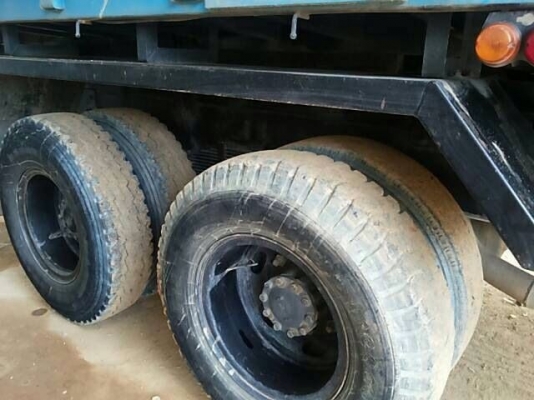 รถฮีโน่ 10 ล้อดั้ม 260 แรงม้า ปี 48 สนใจติดต่อ 081 - 6079515