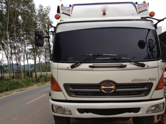 รถฮีโน่ 10 ล้อดั้ม 260 แรงม้า ปี 48 สนใจติดต่อ 081 - 6079515