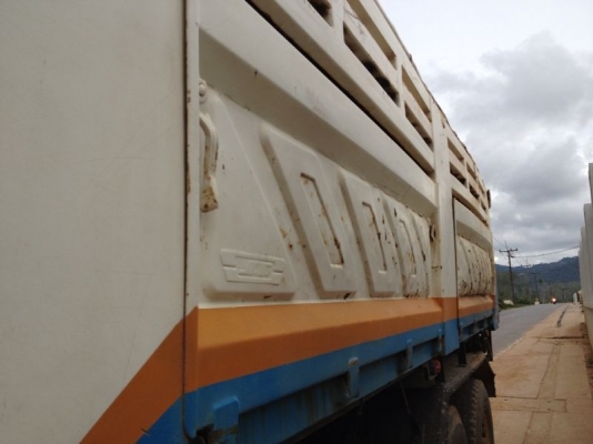 รถฮีโน่ 10 ล้อดั้ม 260 แรงม้า ปี 48 สนใจติดต่อ 081 - 6079515