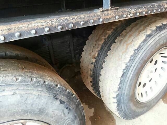 รถฮีโน่ 10 ล้อดั้ม 260 แรงม้า ปี 48 สนใจติดต่อ 081 - 6079515