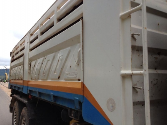 รถฮีโน่ 10 ล้อดั้ม 260 แรงม้า ปี 48 สนใจติดต่อ 081 - 6079515