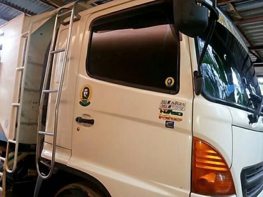 รถฮีโน่ 10 ล้อดั้ม 260 แรงม้า ปี 48 สนใจติดต่อ 081 - 6079515