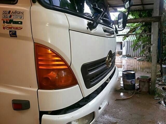 รถฮีโน่ 10 ล้อดั้ม 260 แรงม้า ปี 48 สนใจติดต่อ 081 - 6079515