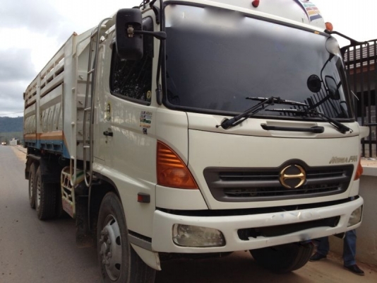 รถฮีโน่ 10 ล้อดั้ม 260 แรงม้า ปี 48 สนใจติดต่อ 081 - 6079515