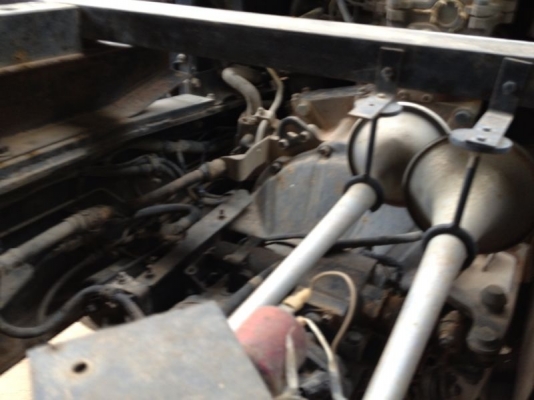 รถฮีโน่ 10 ล้อดั้ม 260 แรงม้า ปี 48 สนใจติดต่อ 081 - 6079515