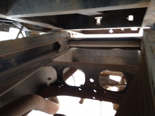 รถฮีโน่ 10 ล้อดั้ม 260 แรงม้า ปี 48 สนใจติดต่อ 081 - 6079515