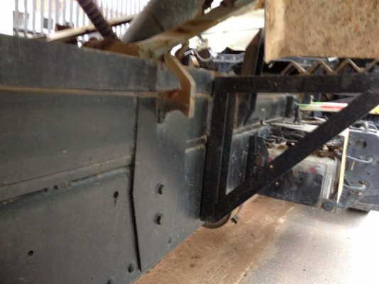 รถฮีโน่ 10 ล้อดั้ม 260 แรงม้า ปี 48 สนใจติดต่อ 081 - 6079515