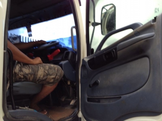 รถฮีโน่ 10 ล้อดั้ม 260 แรงม้า ปี 48 สนใจติดต่อ 081 - 6079515