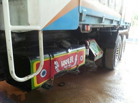 รถฮีโน่ 10 ล้อดั้ม 260 แรงม้า ปี 48 สนใจติดต่อ 081 - 6079515