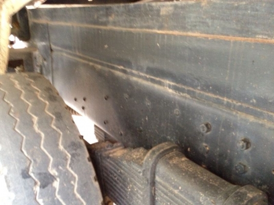 รถฮีโน่ 10 ล้อดั้ม 260 แรงม้า ปี 48 สนใจติดต่อ 081 - 6079515