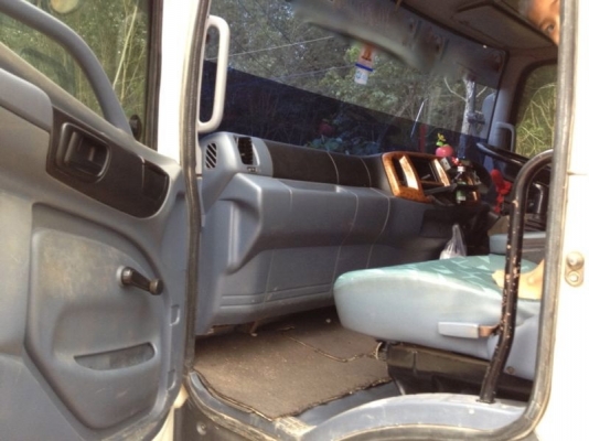 รถฮีโน่ 10 ล้อดั้ม 260 แรงม้า ปี 48 สนใจติดต่อ 081 - 6079515