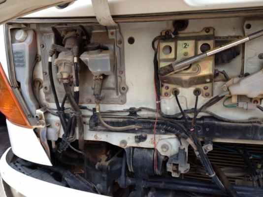 รถฮีโน่ 10 ล้อดั้ม 260 แรงม้า ปี 48 สนใจติดต่อ 081 - 6079515