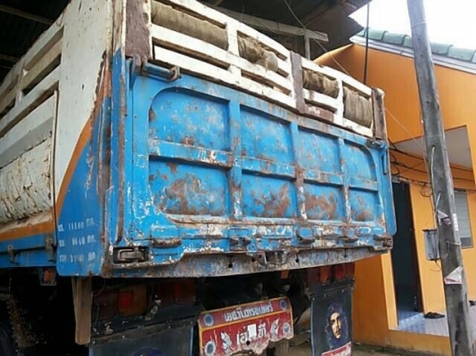 รถฮีโน่ 10 ล้อดั้ม 260 แรงม้า ปี 48 สนใจติดต่อ 081 - 6079515