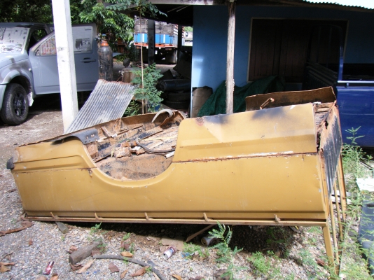 ถอดจากป้ายแดงไฟท้ายให้ด้วยไม่มีที่เก็บขายถูกๆ(ส่งได้)