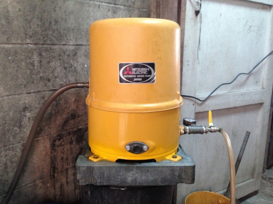 ขายปั้มน้ำอัตโนมัติ Mitsubishi 200 W สภาพสวย ตรวจเช็คแรงดันเรียบร้อยแล้ว ไม่มีรั่วซึม พร้อมใช้งาน รับประกันคุณภาพ ดูประวัติการขายได้ครับ สนใจโทร. 082-561-8028 / 085-177-2887 line ID mananon1919