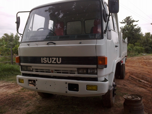 isuzu  Rocky