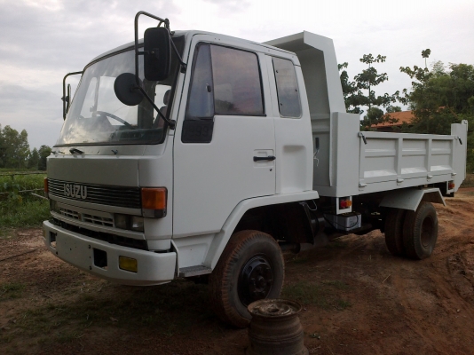 isuzu  Rocky