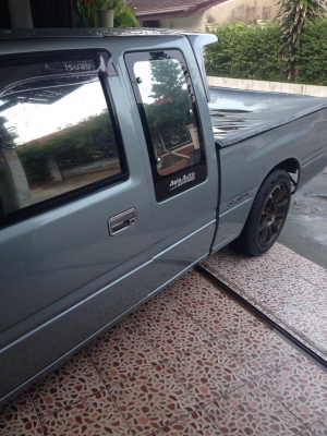 isuzu 98 เครื่องเสียง แต่งนิดๆๆๆ isuzu 98 เครื่องเสียง แต่งนิดๆๆๆ