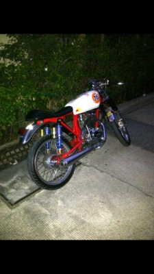 รับทำสีขัดสนิมรถเก่าราคาไม่แพง